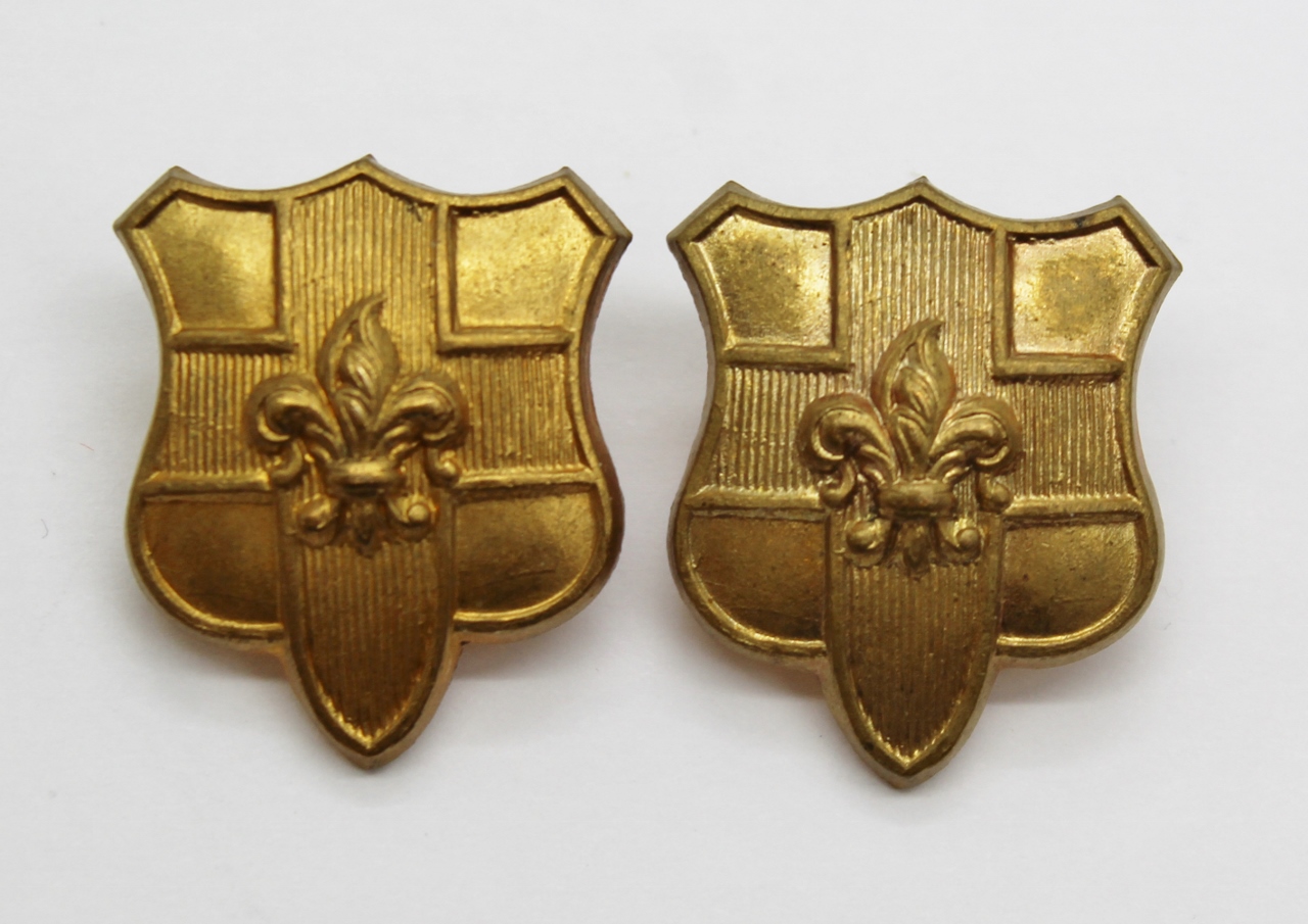 Pair of Loyal North Lancashire Regiment Collar Badges