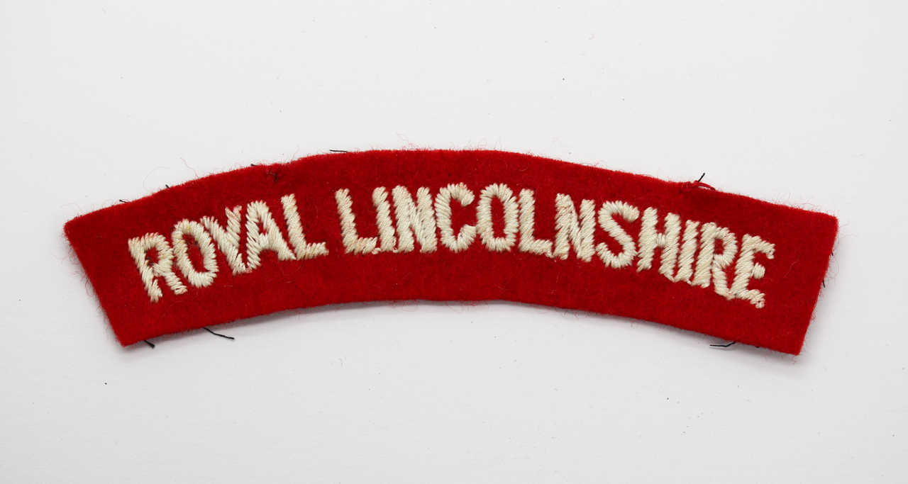 Royal Lincolnshire Regiment (ROYAL LINCOLNSHIRE) Cloth Shoulder Title