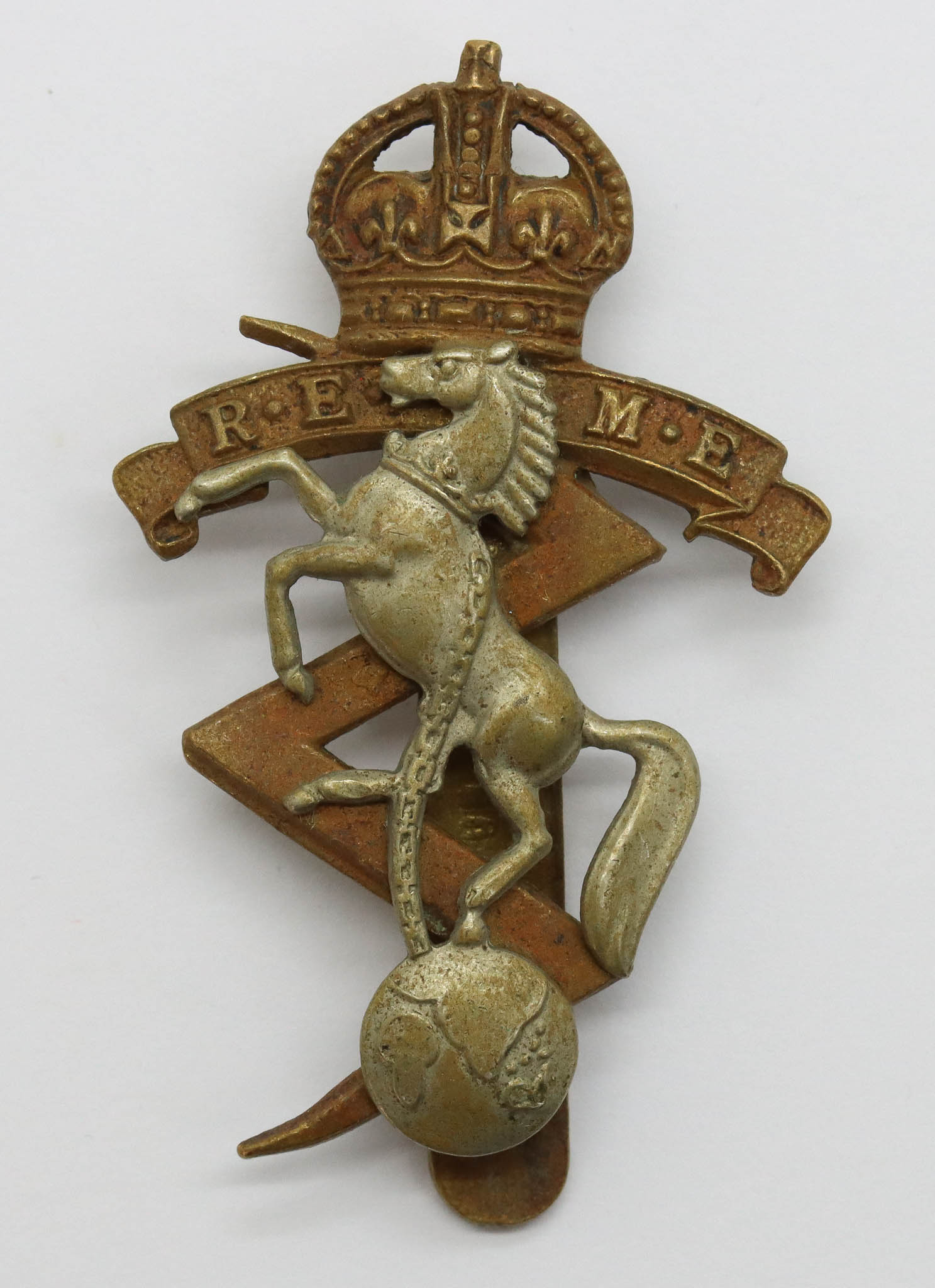 Royal Electrical & Mechanical Engineers (R.E.M.E.) Cap Badge - King's Crown (2nd Pattern)