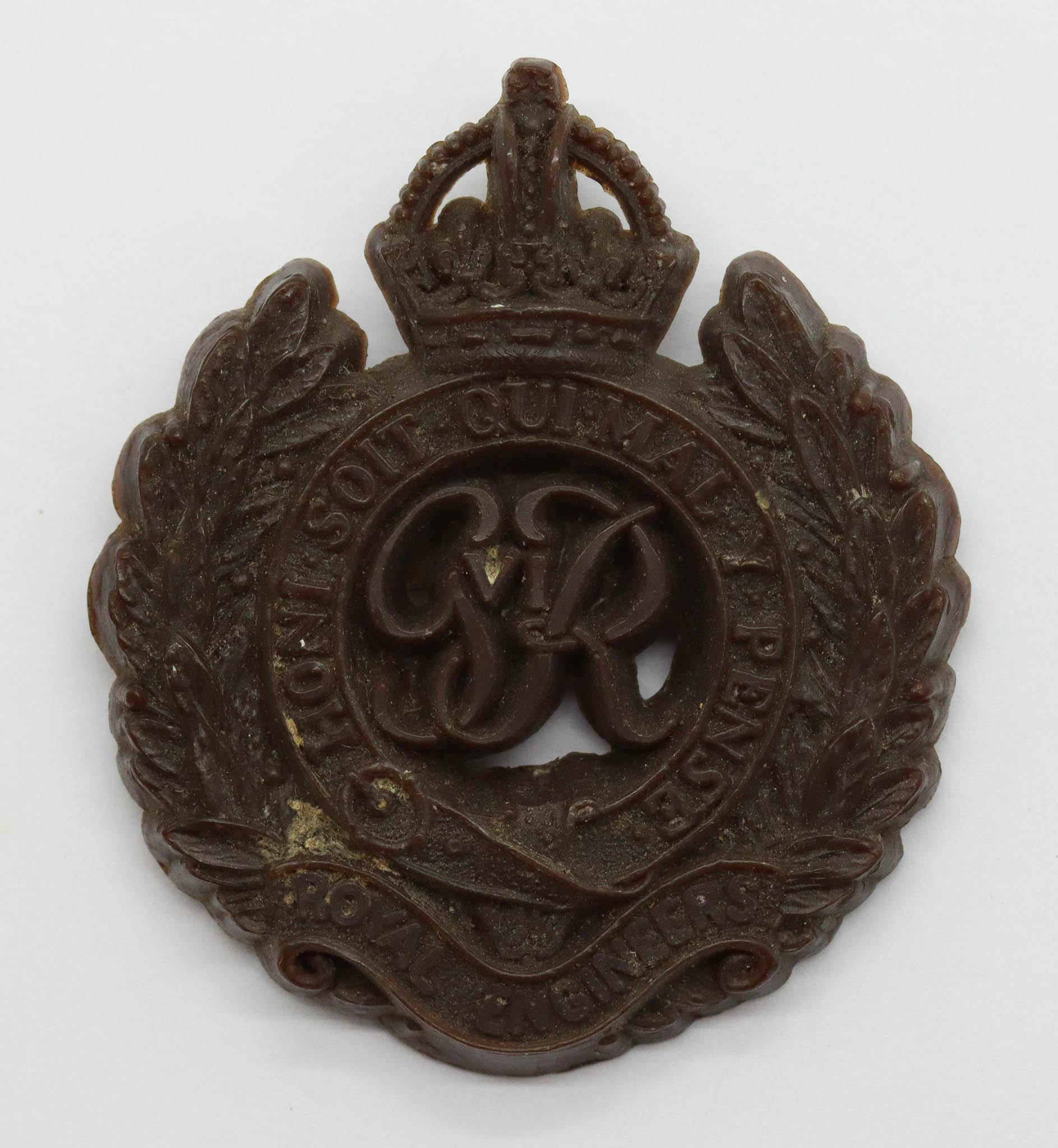 Royal Engineers WW2 Plastic Economy Cap Badge