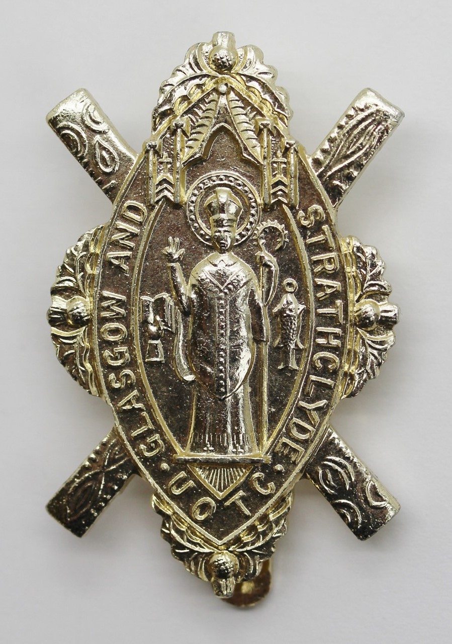 Glasgow & Strathclyde U.O.T.C. Anodised (Staybrite) Cap Badge