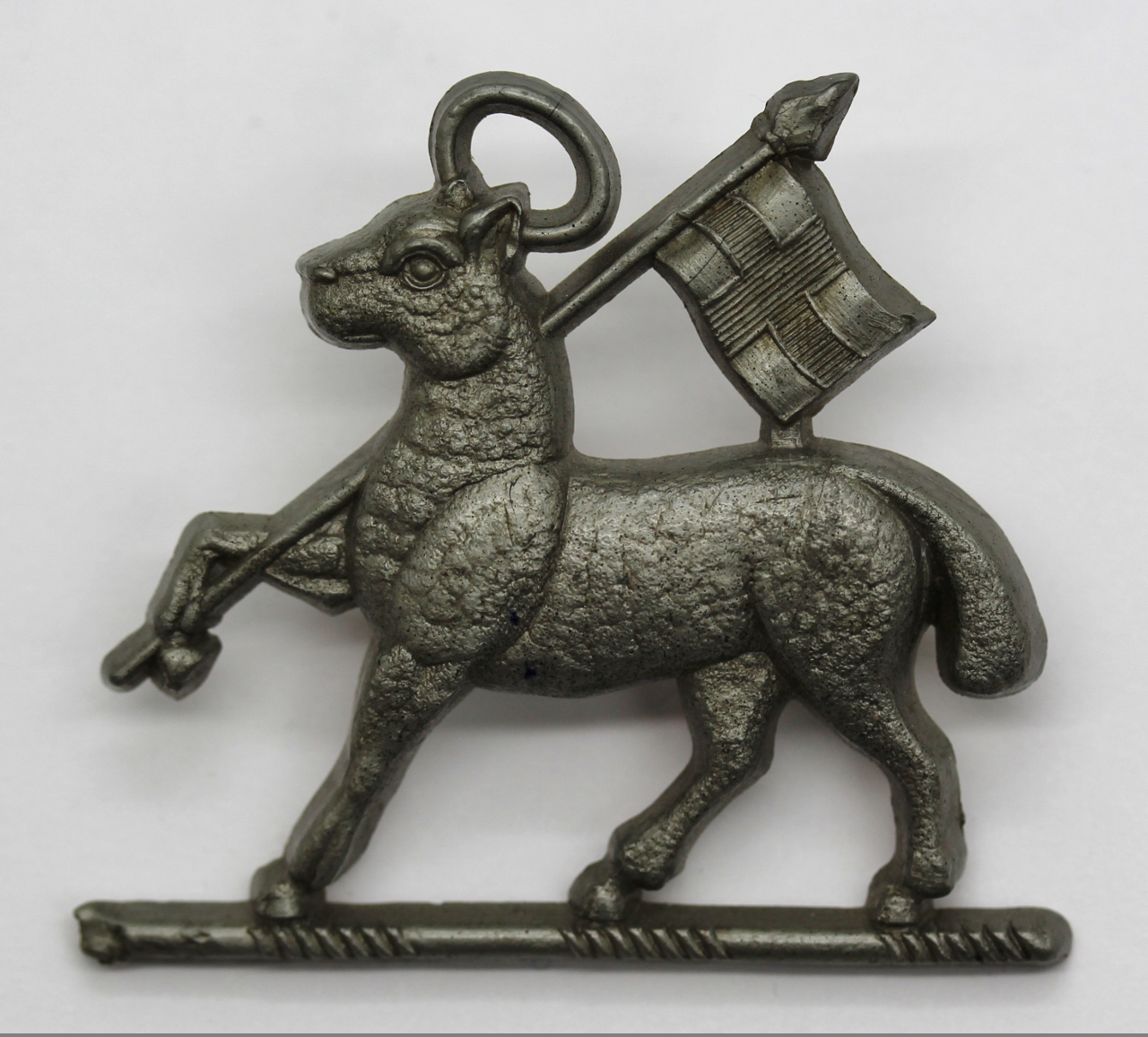 Queen's (Royal West Surrey) Regiment WW2 Plastic Economy Cap Badge