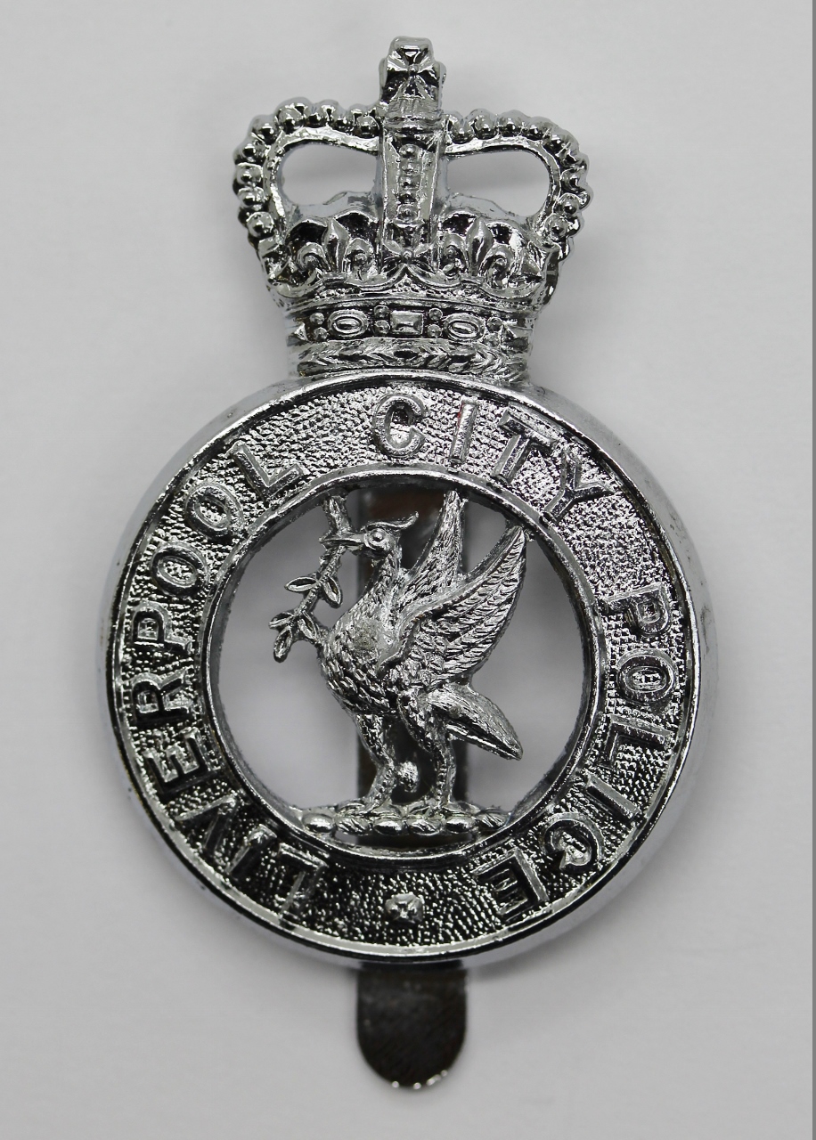 Liverpool City Police Cap Badge - Queen's Crown