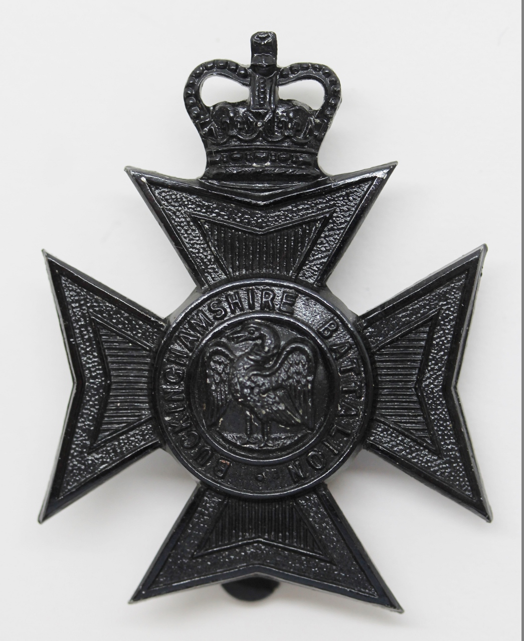 Buckinghamshire Battalion Anodised (Staybrite) Cap Badge - Queen's Crown