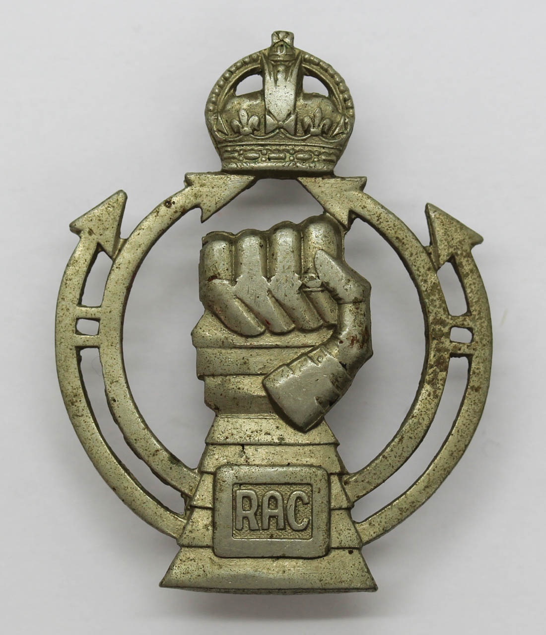 Royal Armoured Corps (R.A.C.) Cap Badge - King's Crown (2nd Pattern)