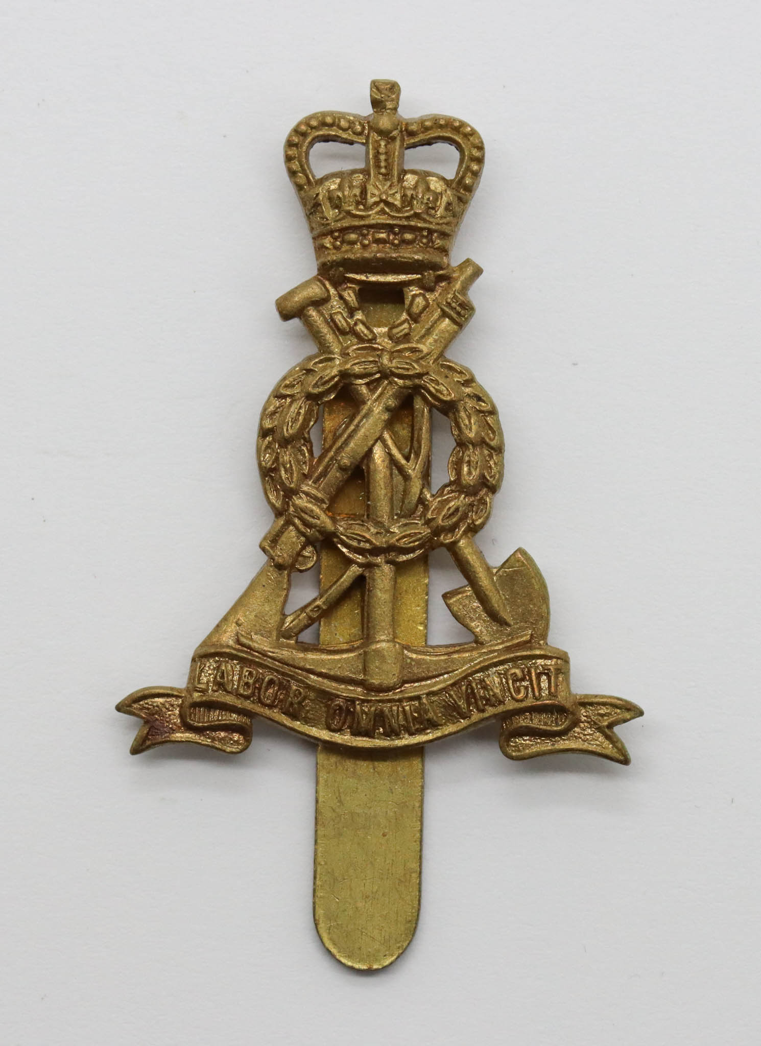 Pioneer Corps Beret Badge - Queen's Crown