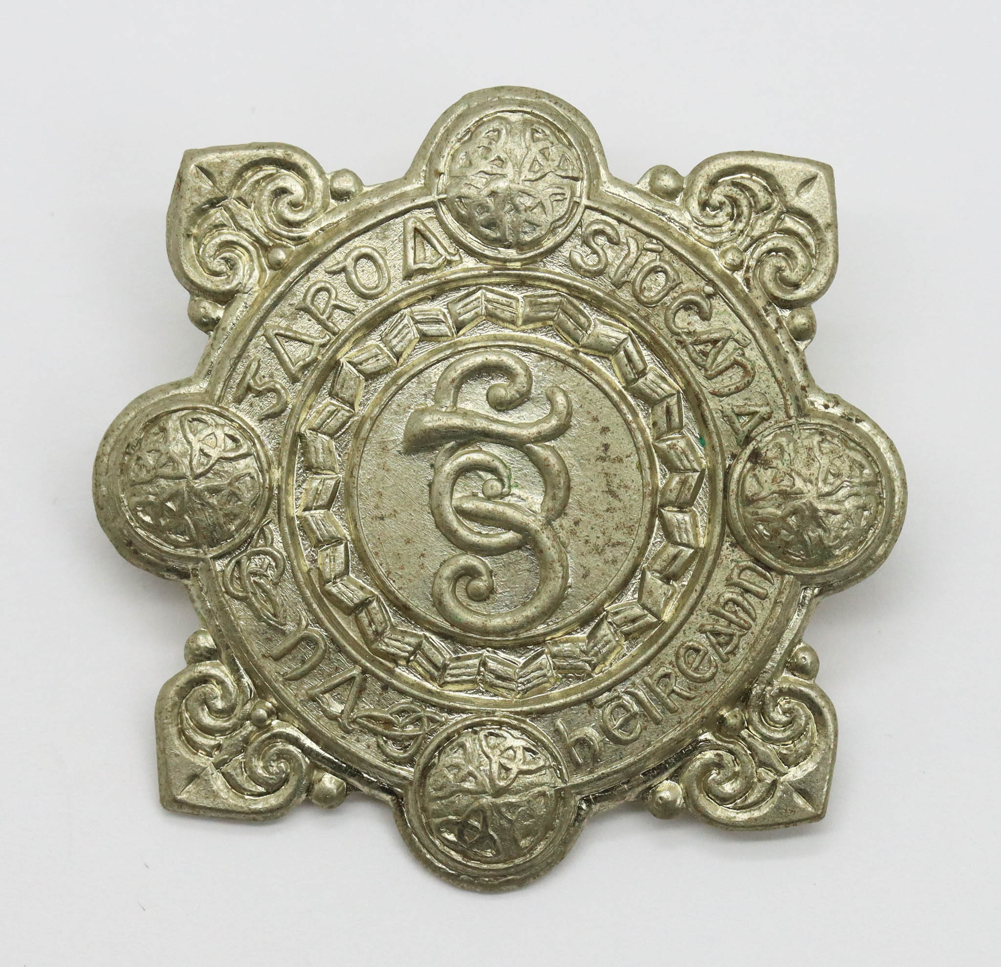 Garda Siochana (Irish Police) Cap Badge