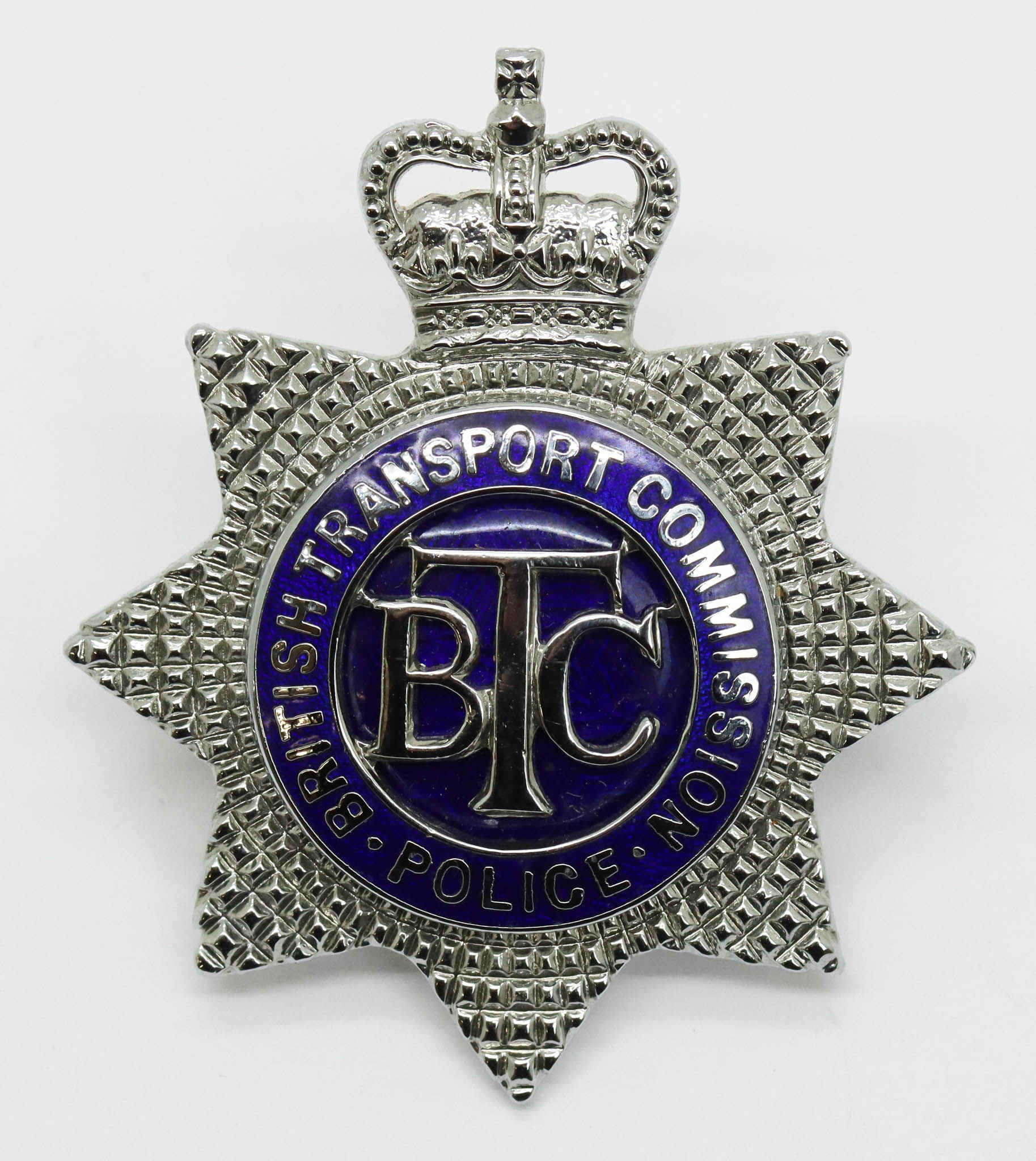 British Transport Commission (B.T.C.) Police Senior Officer's Enamelled Cap Badge - Queen's Crown