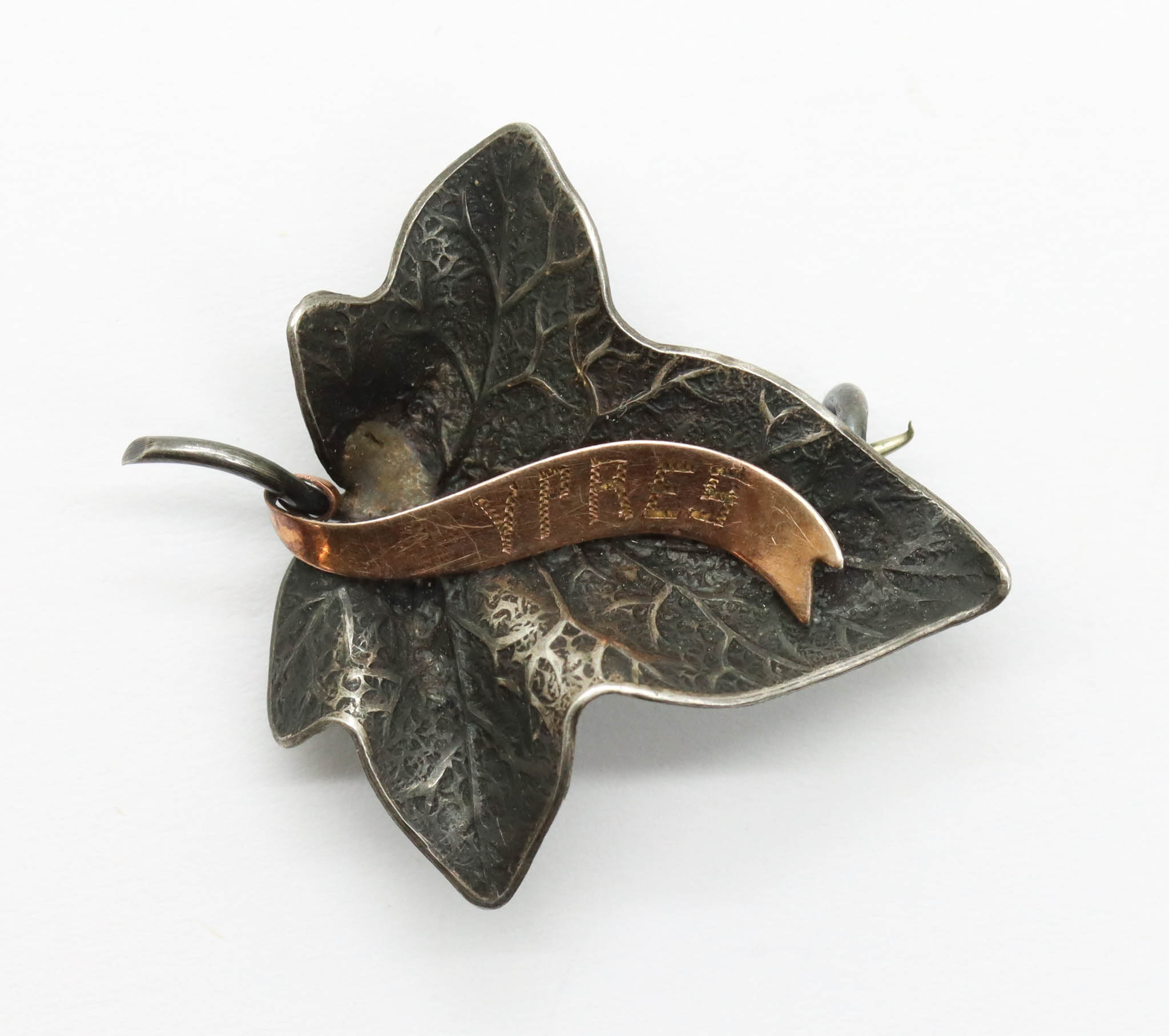 WWI Battle of Ypres French Sweetheart Brooch