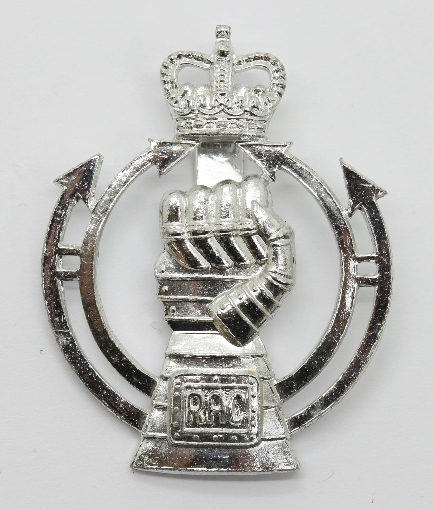 Royal Armoured Corps (R.A.C.) Anodised (Staybrite) Cap Badge - Queen's Crown