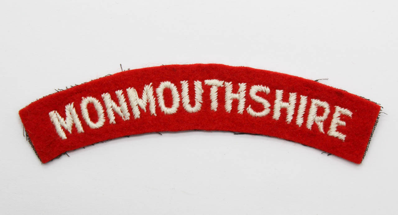 Monmouthshire Regiment (MONMOUTHSHIRE) Cloth Shoulder Title