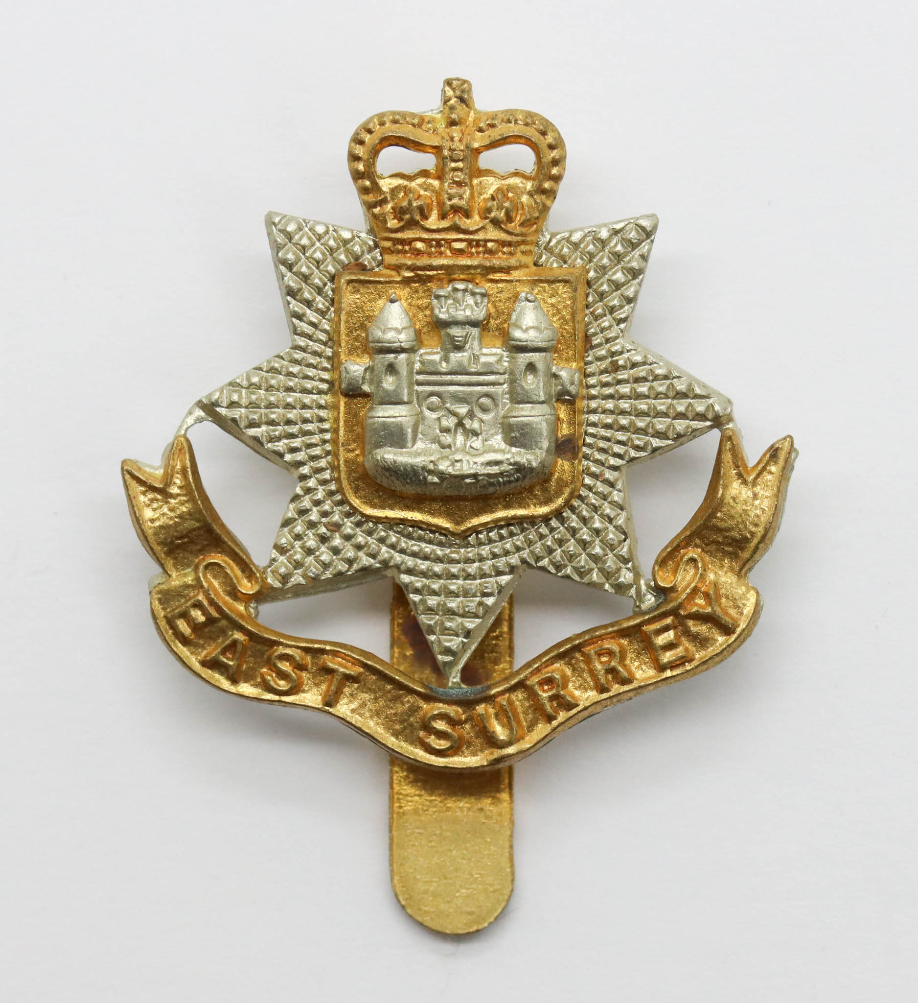 East Surrey Regiment Beret Badge - Queen's Crown