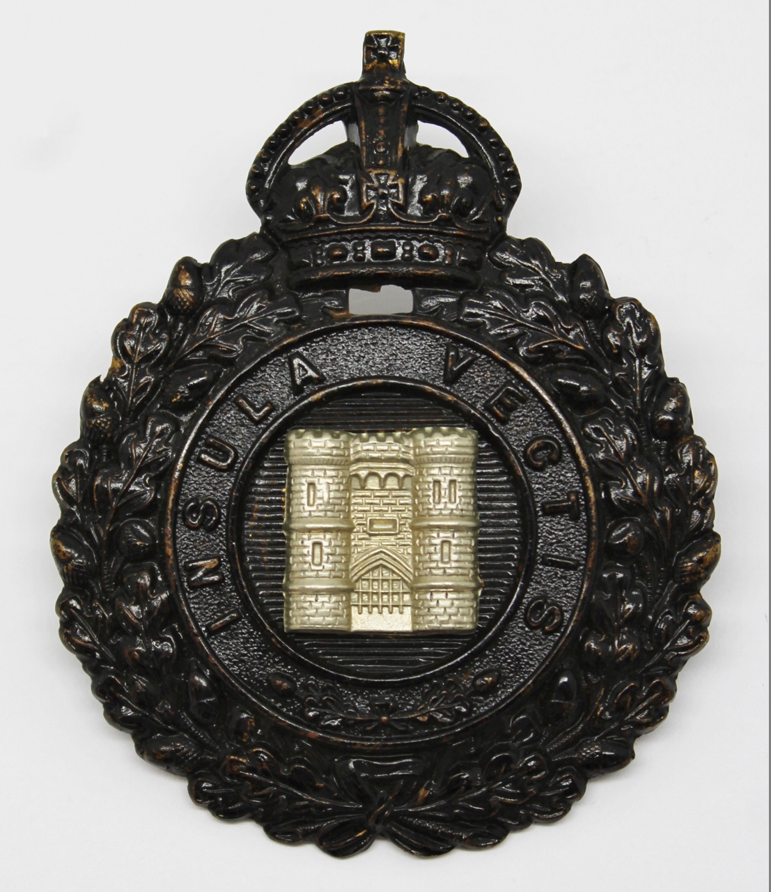 Isle of Wight Police Black Wreath Helmet Plate - King's Crown