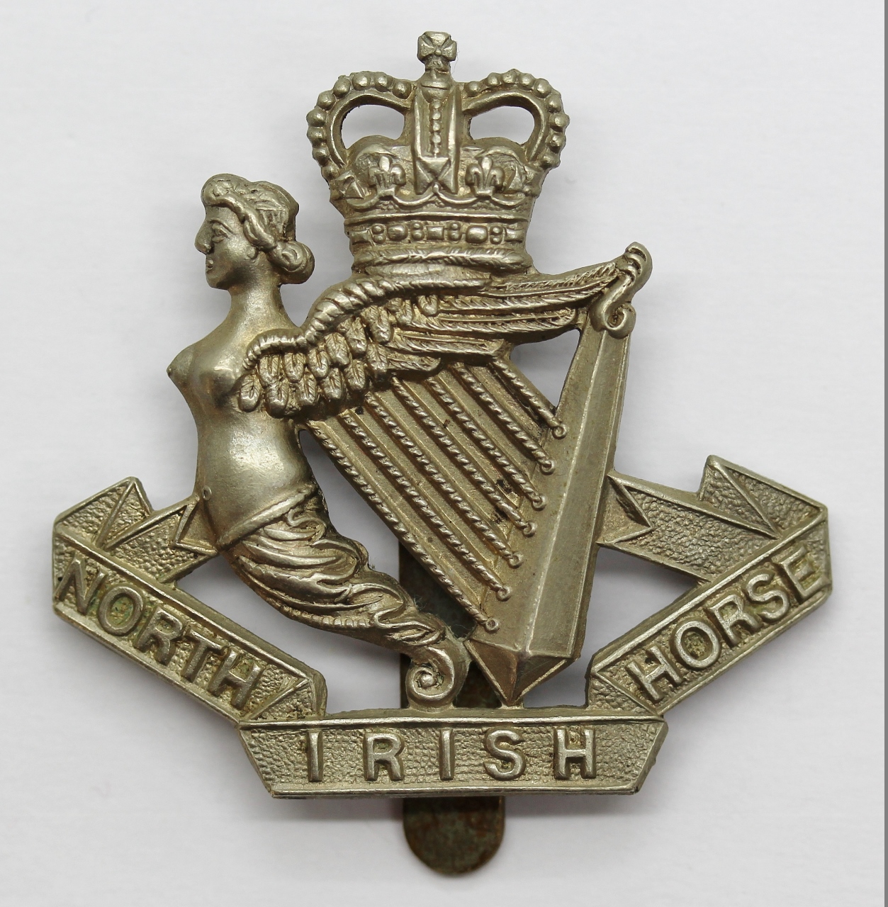 North Irish Horse Cap Badge - Queen's Crown