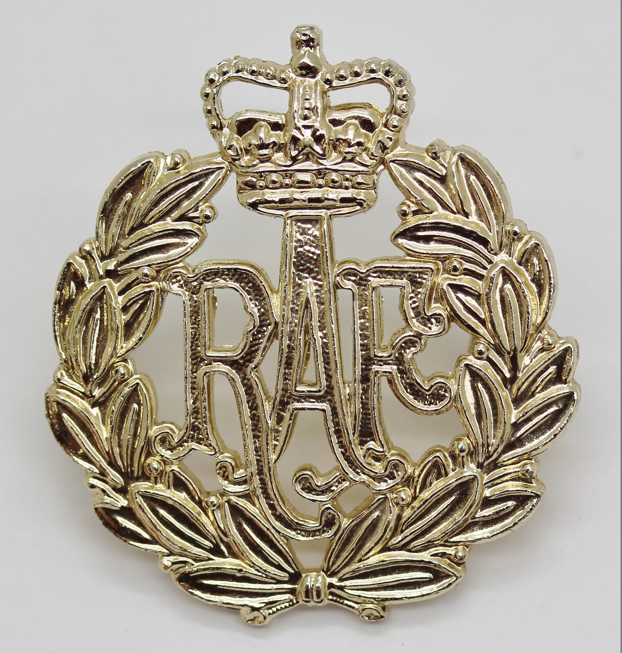 Royal Air Force (R.A.F.) Anodised (Staybrite) Cap Badge