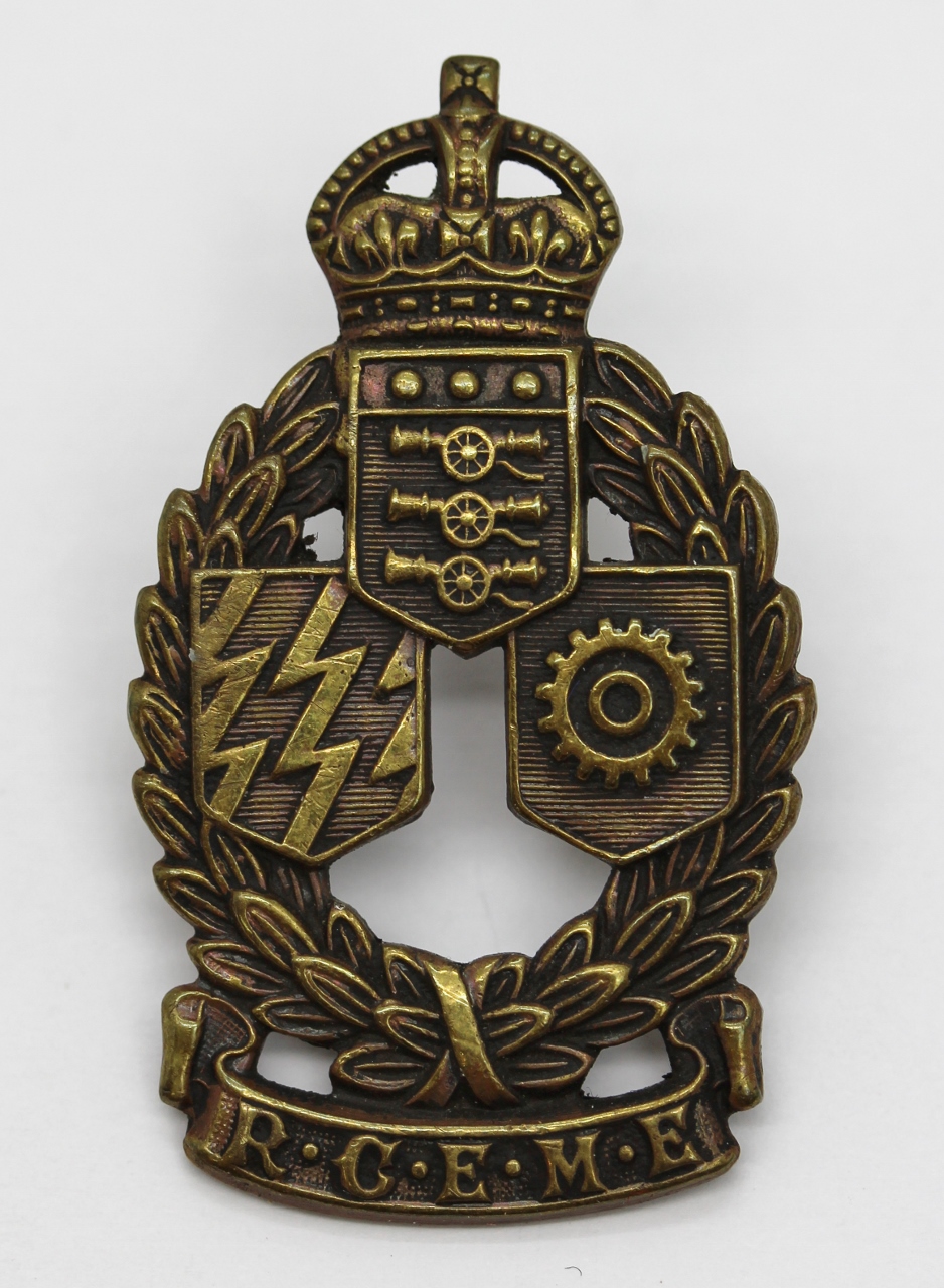 Royal Canadian Electrical & Mechanical Engineers (R.C.E.M.E.) Cap Badge - King's Crown