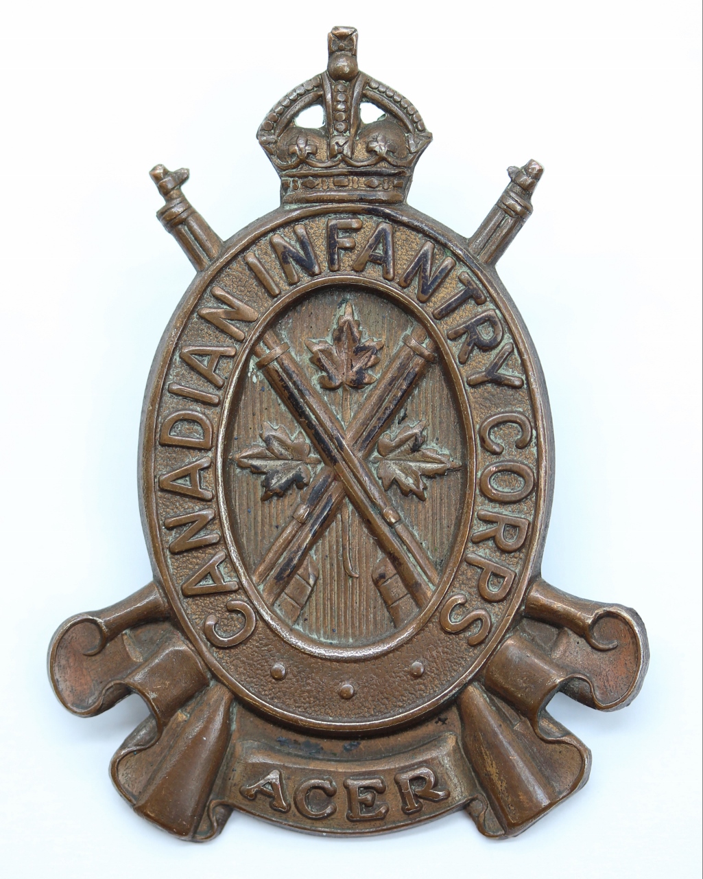 Canadian Infantry Corps Cap Badge - King's Crown