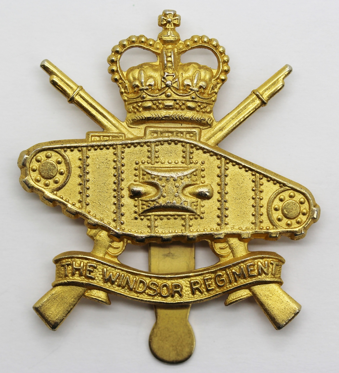 Canadian Windsor Regiment (R.C.A.C.) Armoured Cap Badge