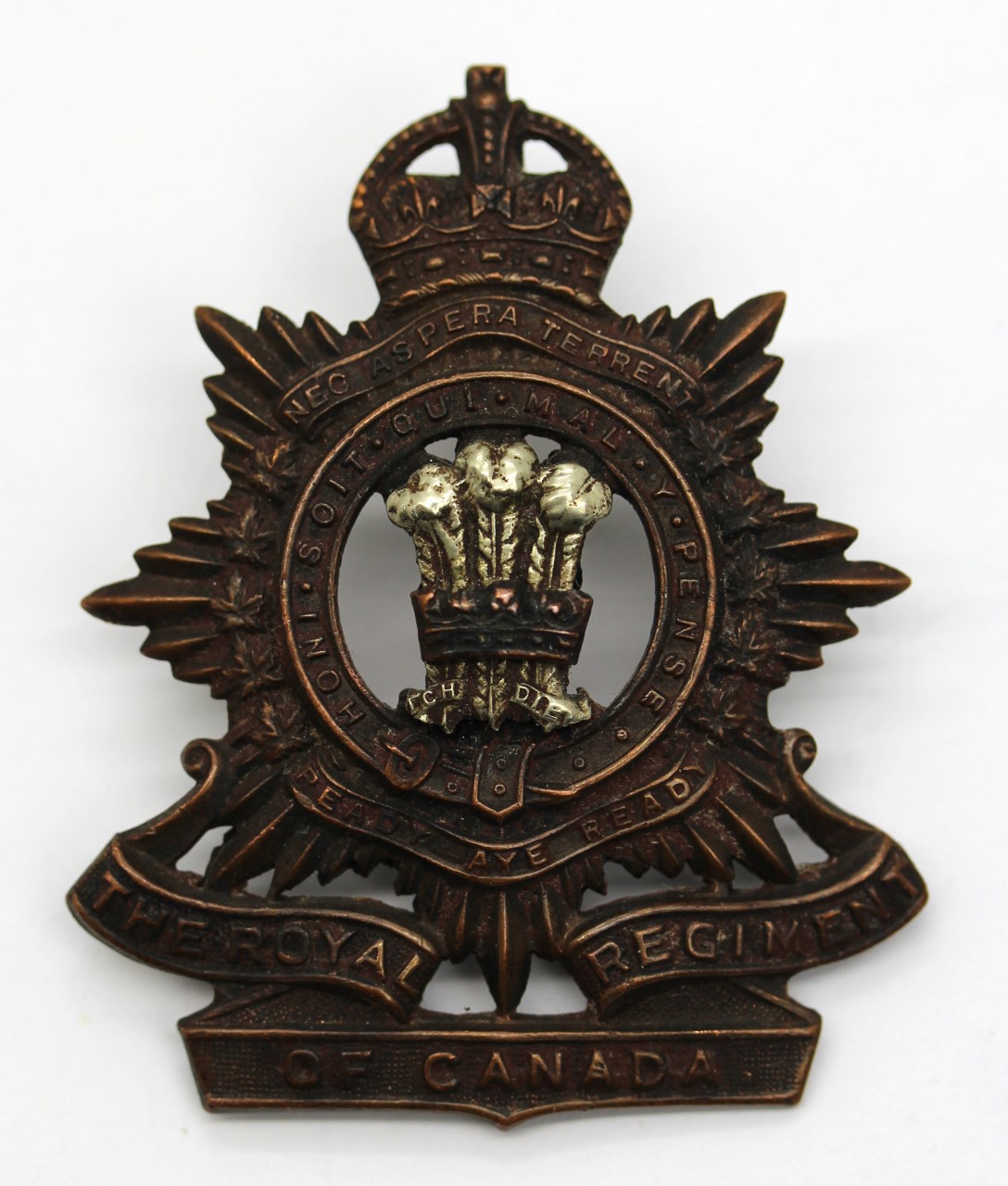 Royal Regiment of Canada Cap Badge - King's Crown