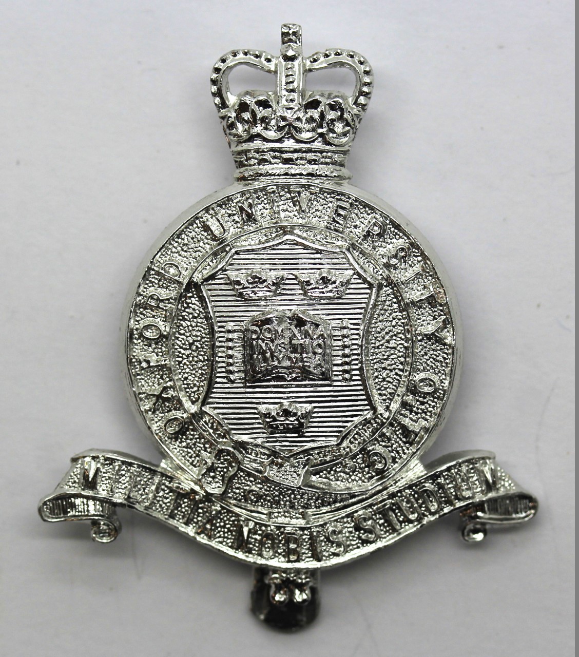 Oxford University O.T.C. Anodised (Staybrite) Cap Badge - Queen's Crown
