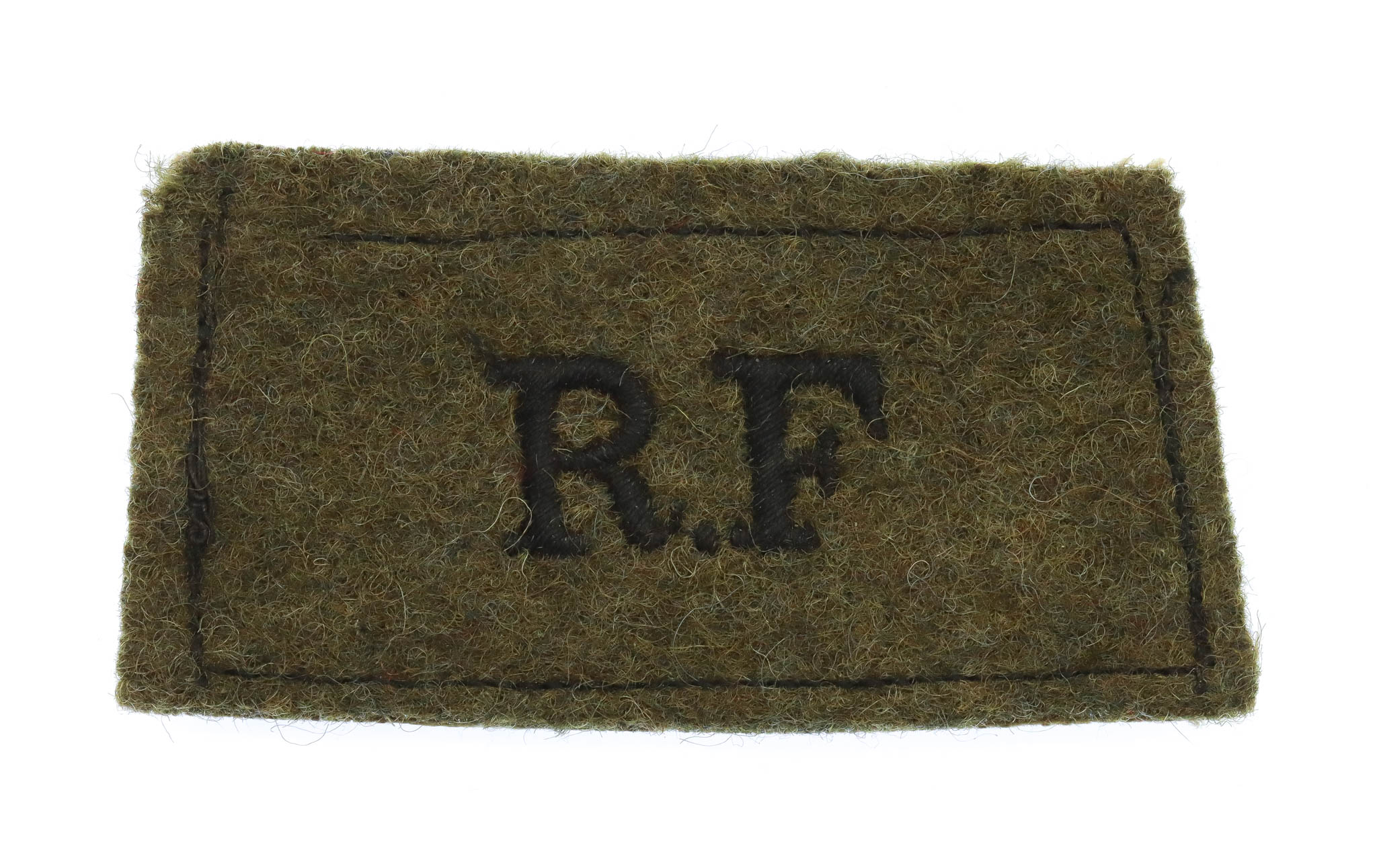 Royal Fusiliers (R.F.) WW2 Cloth Slip On Shoulder Title
