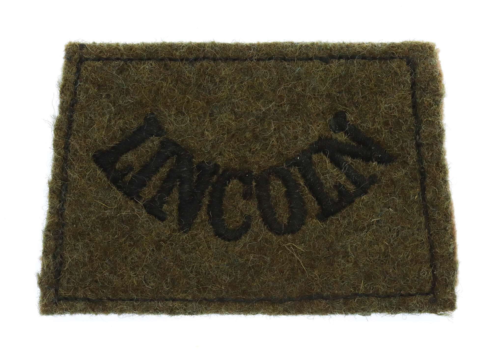 Lincolnshire Regiment (LINCOLN) WW2 Cloth Slip On Shoulder Title