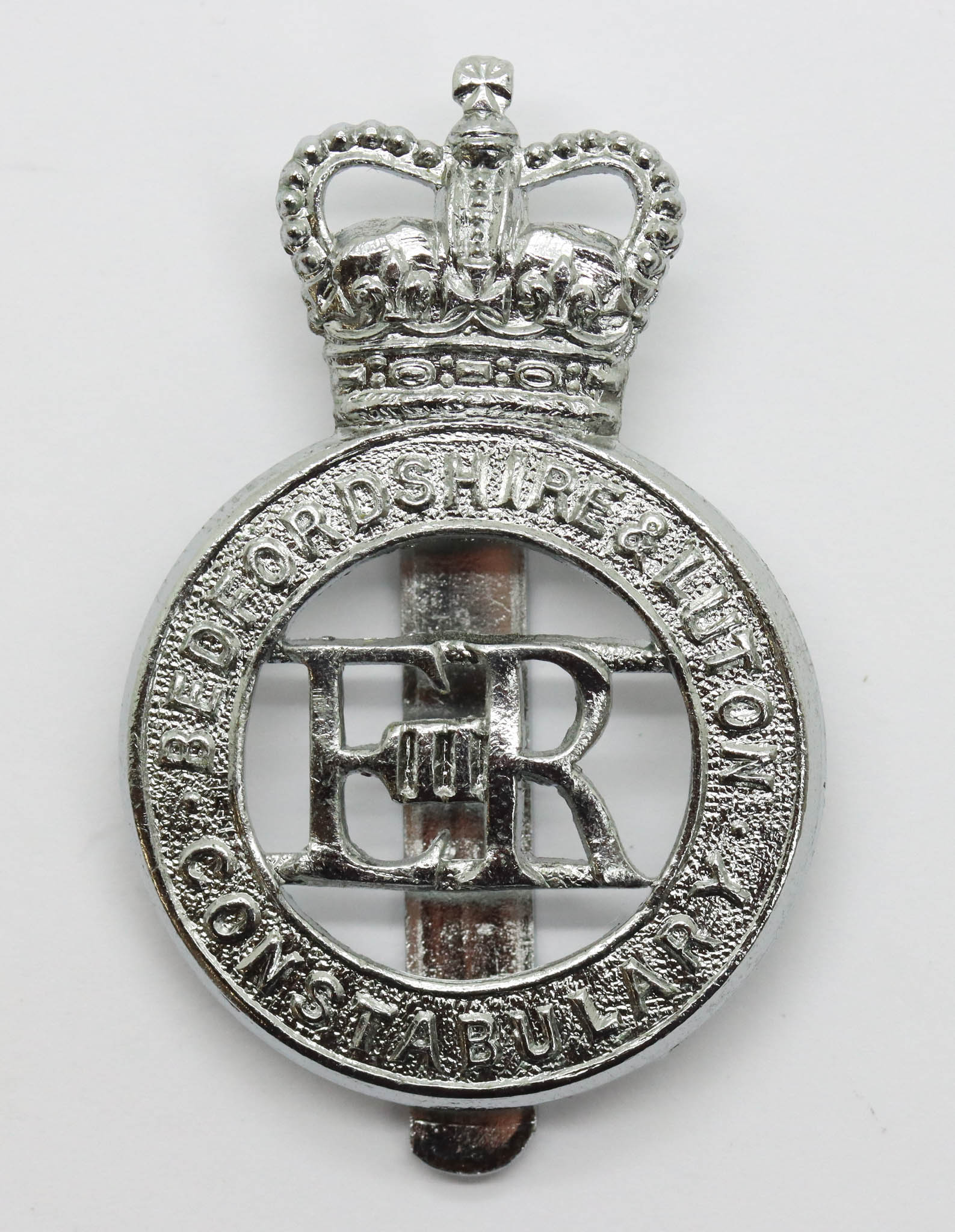 Bedfordshire & Luton Constabulary Cap Badge - Queen's Crown