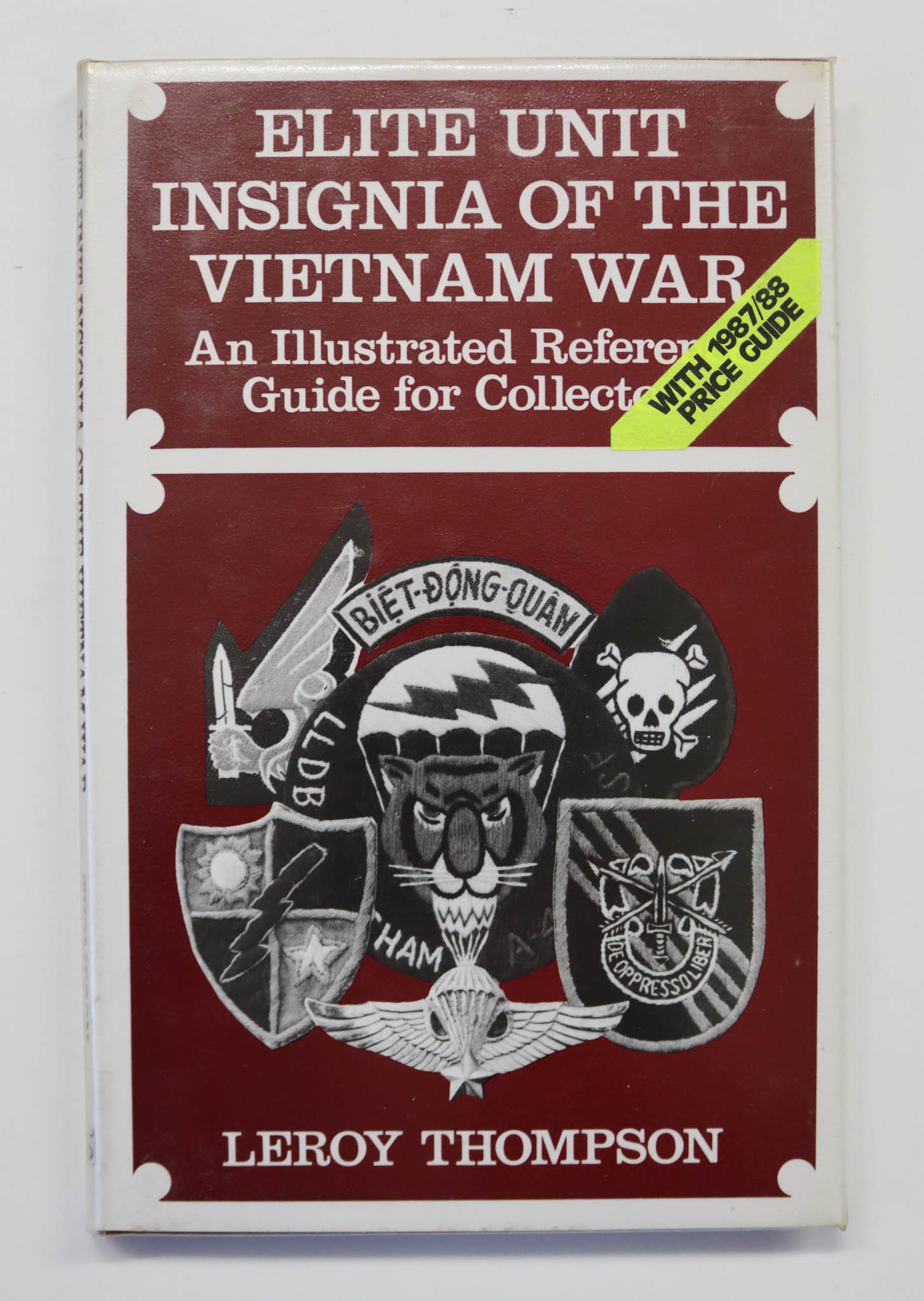 Book - Elite Unit Insignia of the Vietnam War An Illustrated Reference Guide for Collectors