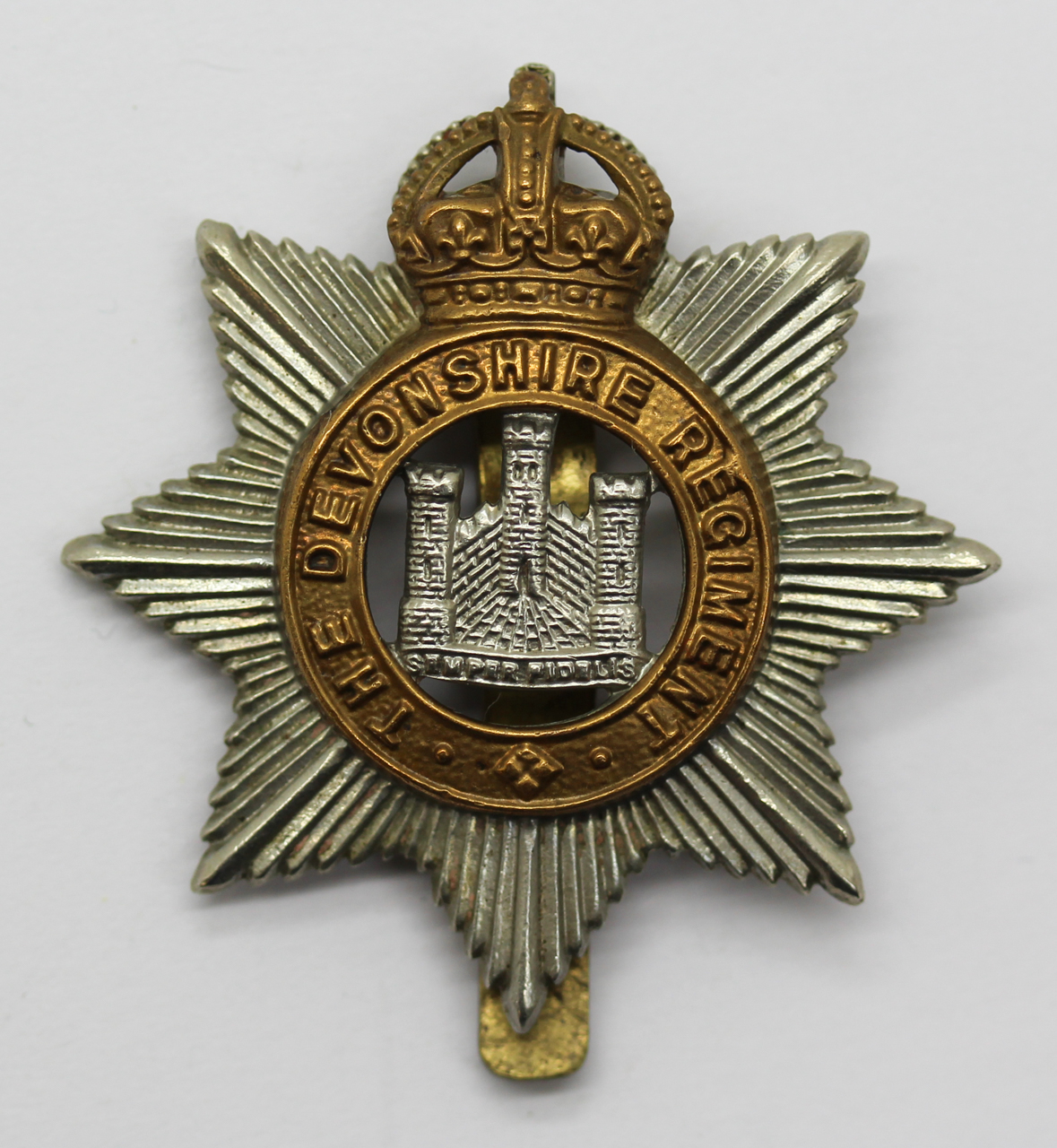 Devonshire Regiment Cap Badge - King's Crown