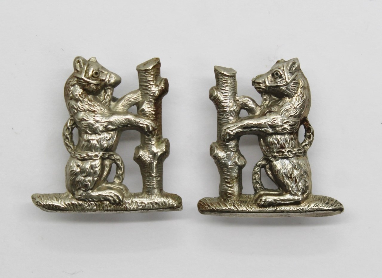 Pair of Victorian Royal Warwickshire Regiment Volunteer Battalions Collar Badges (c1883-1890)