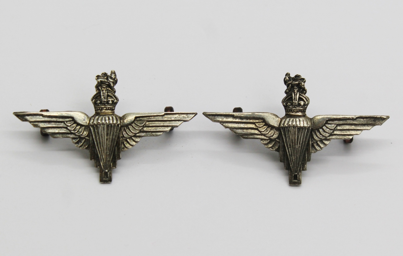 Pair of Parachute Regiment Collar Badges - King's Crown