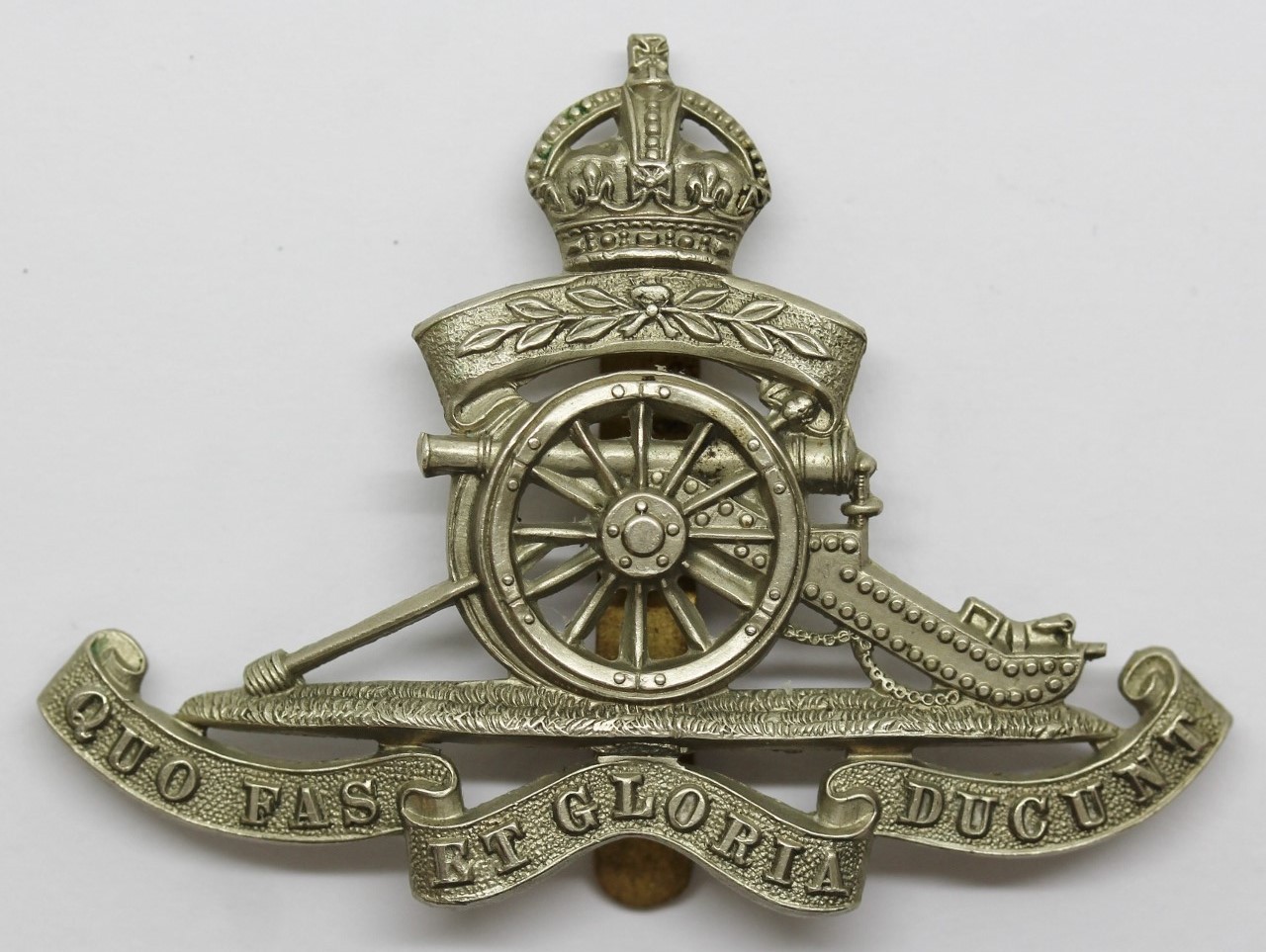 Royal Artillery Territorials 1908 White Metal Cap Badge - King's Crown