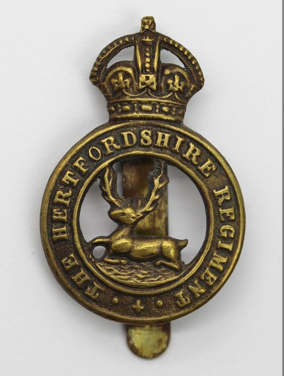 Hertfordshire Regiment Cap Badge - King's Crown