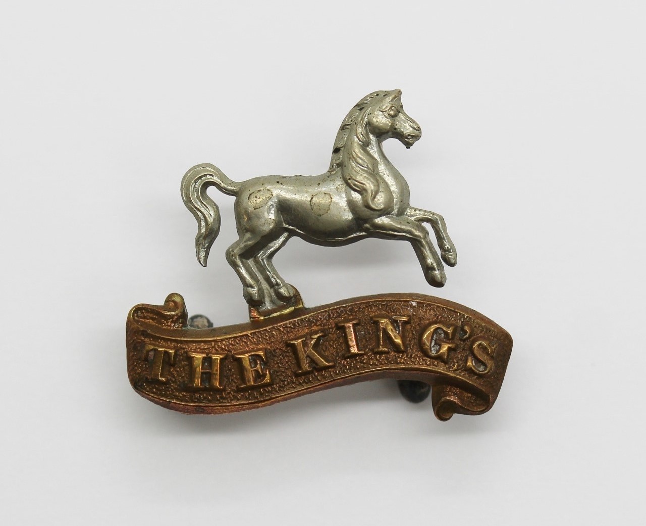 Victorian The King's (Liverpool) Regiment Collar Badge
