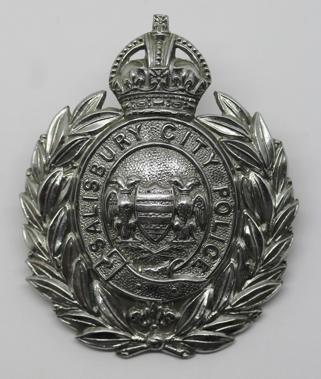 Salisbury City Police Small Wreath Cap Badge - King's Crown