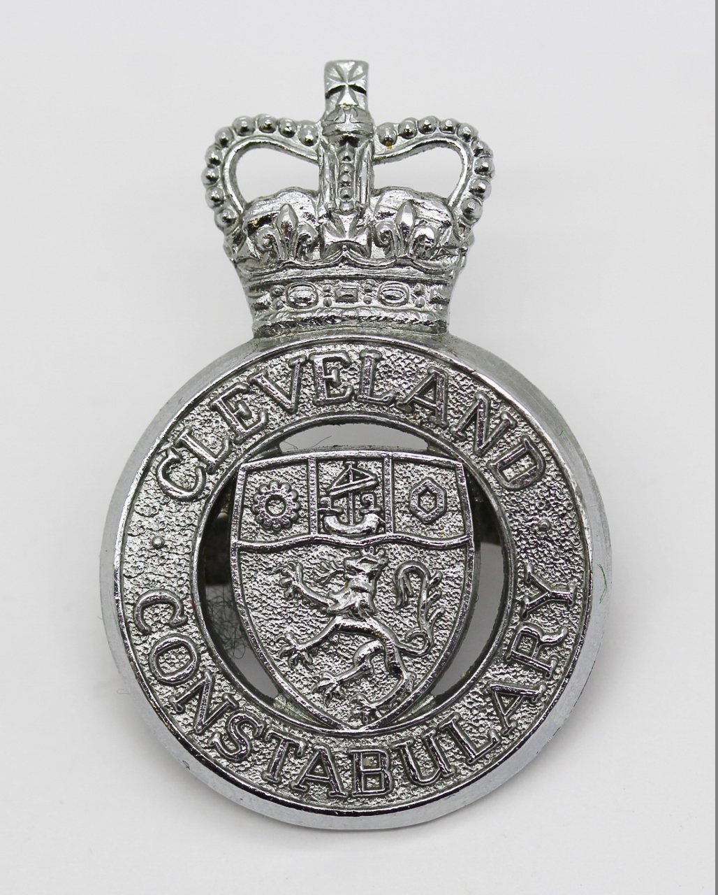 Cleveland Constabulary Cap Badge - Queen's Crown