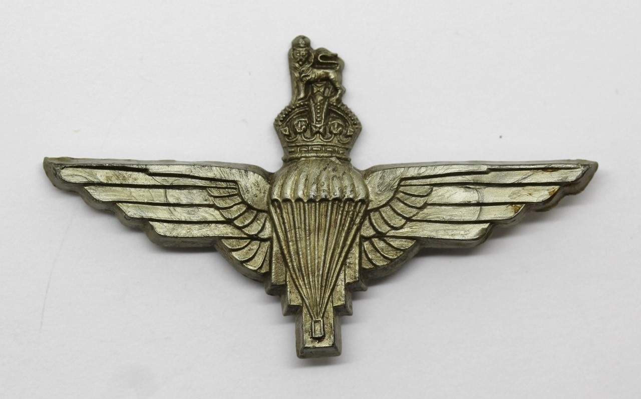 Parachute Regiment WW2 Plastic Economy Cap Badge