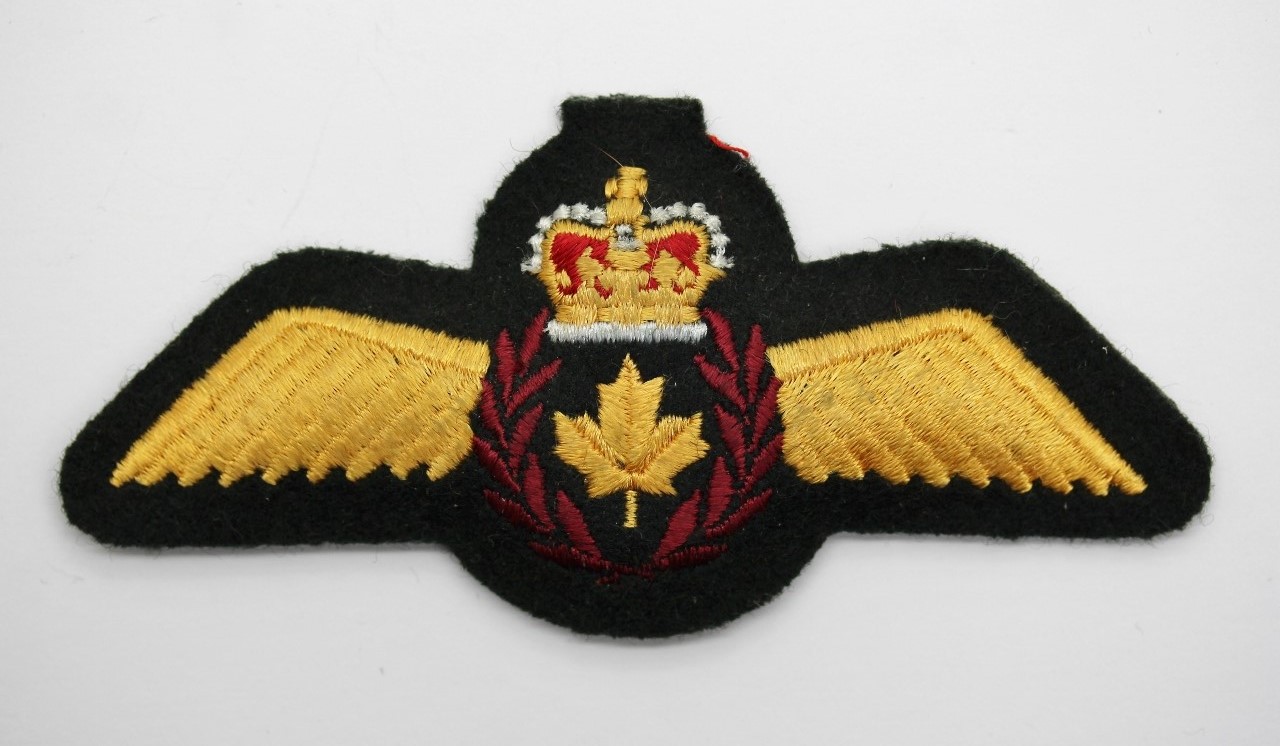 Royal Canadian Air Force (R.C.A.F.) Padded Pilots Wings - Queen's Crown