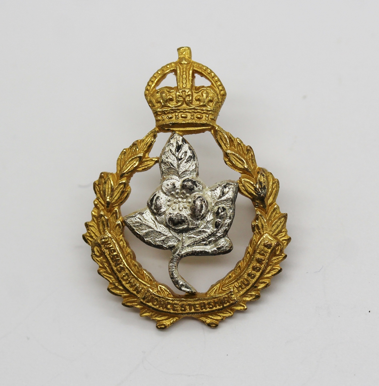 Queen's Own Worcestershire Hussars Officer's Collar Badge - King's Crown