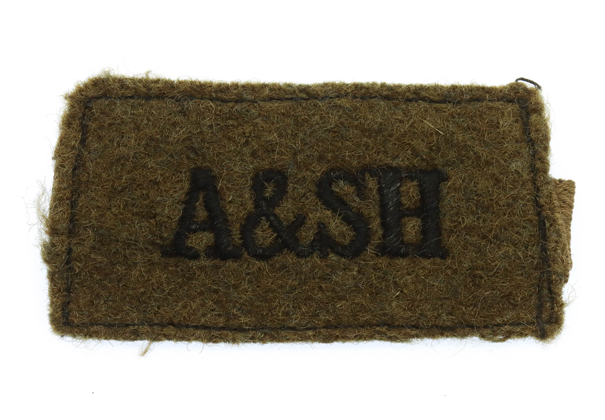 Argyll & Sutherland Highlanders (A & SH) WW2 Cloth Slip On Shoulder Title