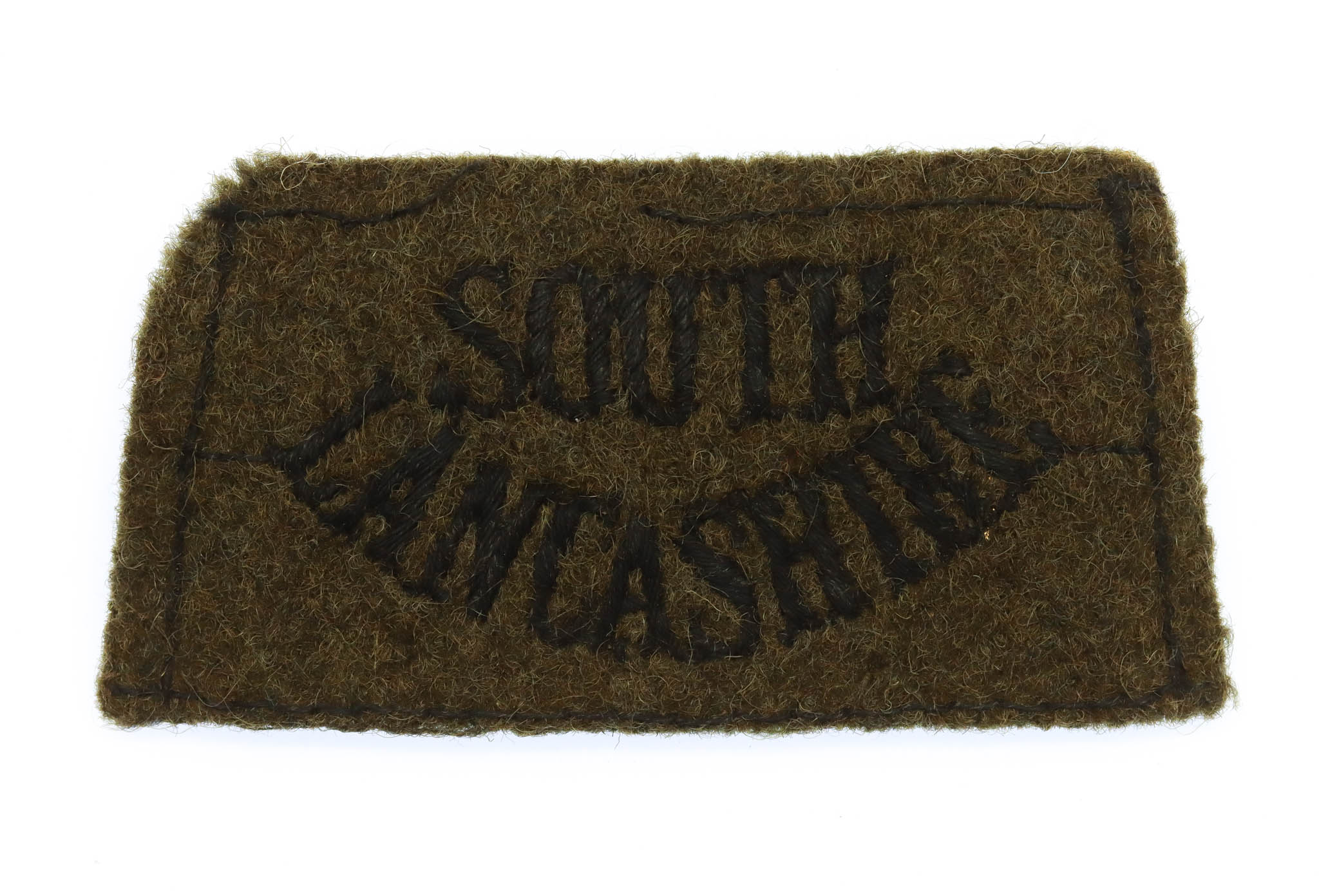South Lancashire Regiment (SOUTH/LANCASHIRE) WW2 Cloth Slip On Shoulder Title
