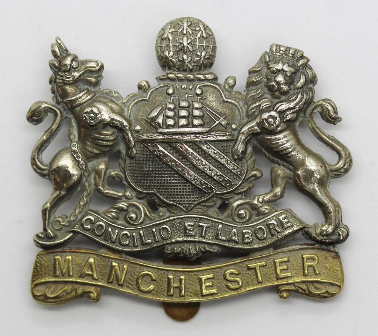 Manchester Regiment Cap Badge (Coat of Arms)