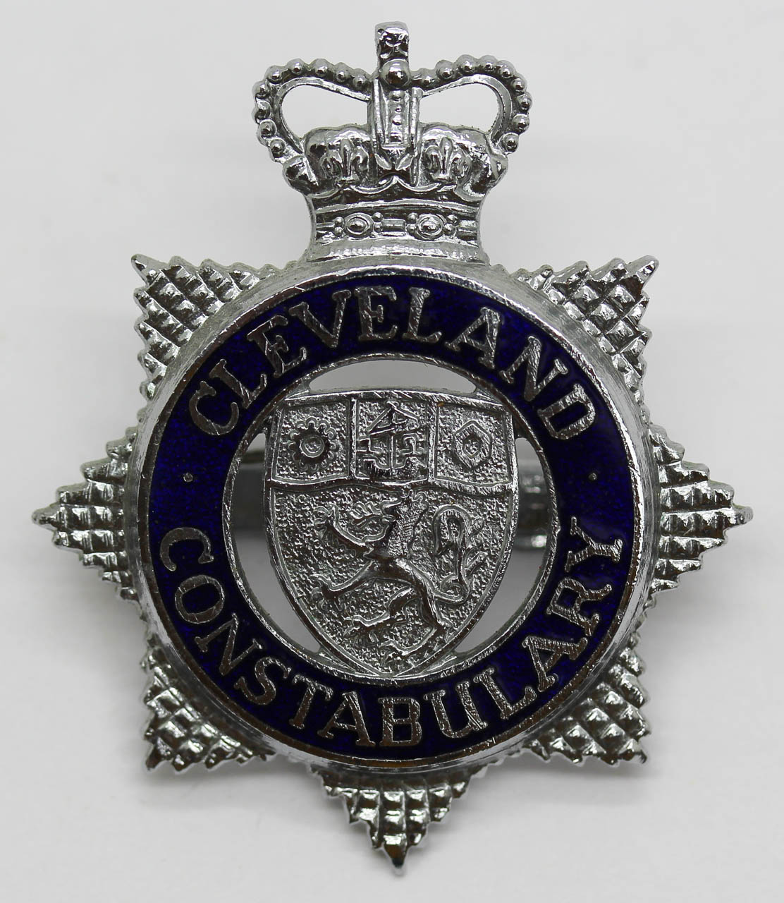 Cleveland Constabulary Senior Officer's Enamelled Cap Badge - Queen's Crown