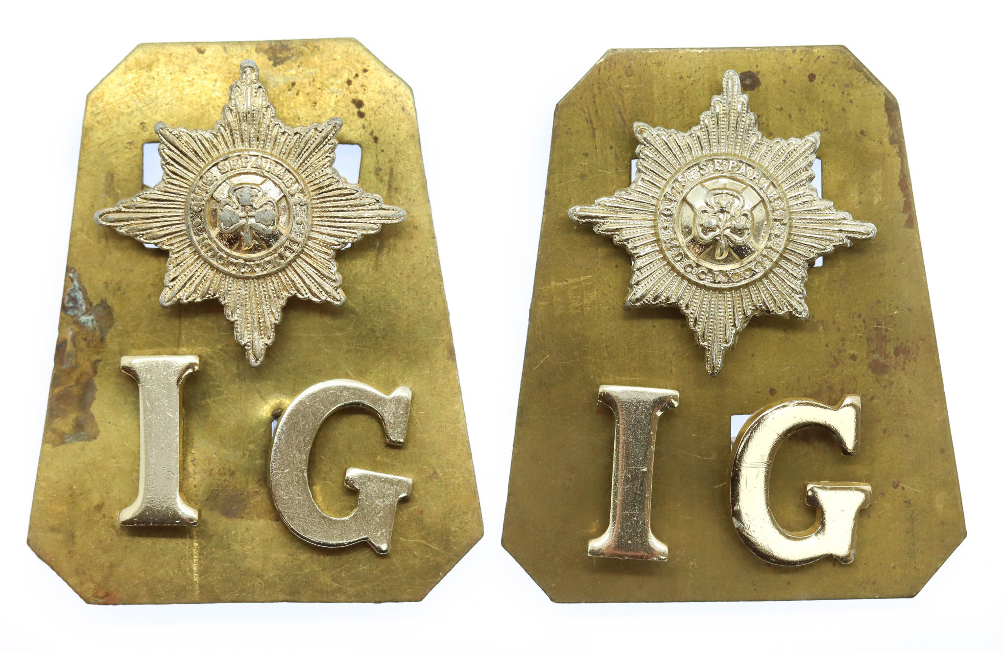 Pair of Irish Guards Anodised (Staybrite) Shoulder Titles
