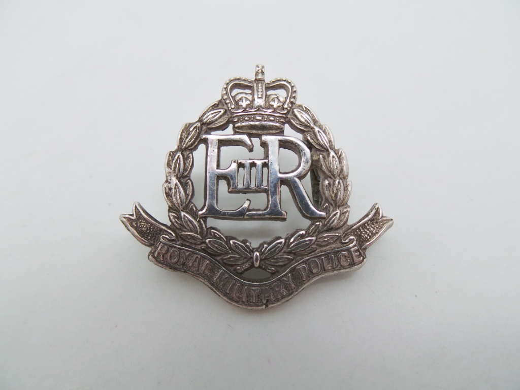 Royal Military Police Officers Dress Collar Badge - Queen's Crown