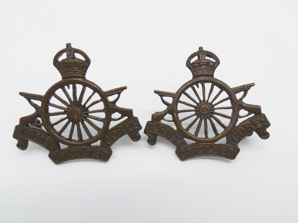 Pair of Army Cyclist Corps Officers Service Dress Collar Badges (16 Spokes)