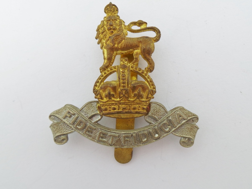 Royal Army Pay Corps (R.A.P.C.) Cap Badge - King's Crown