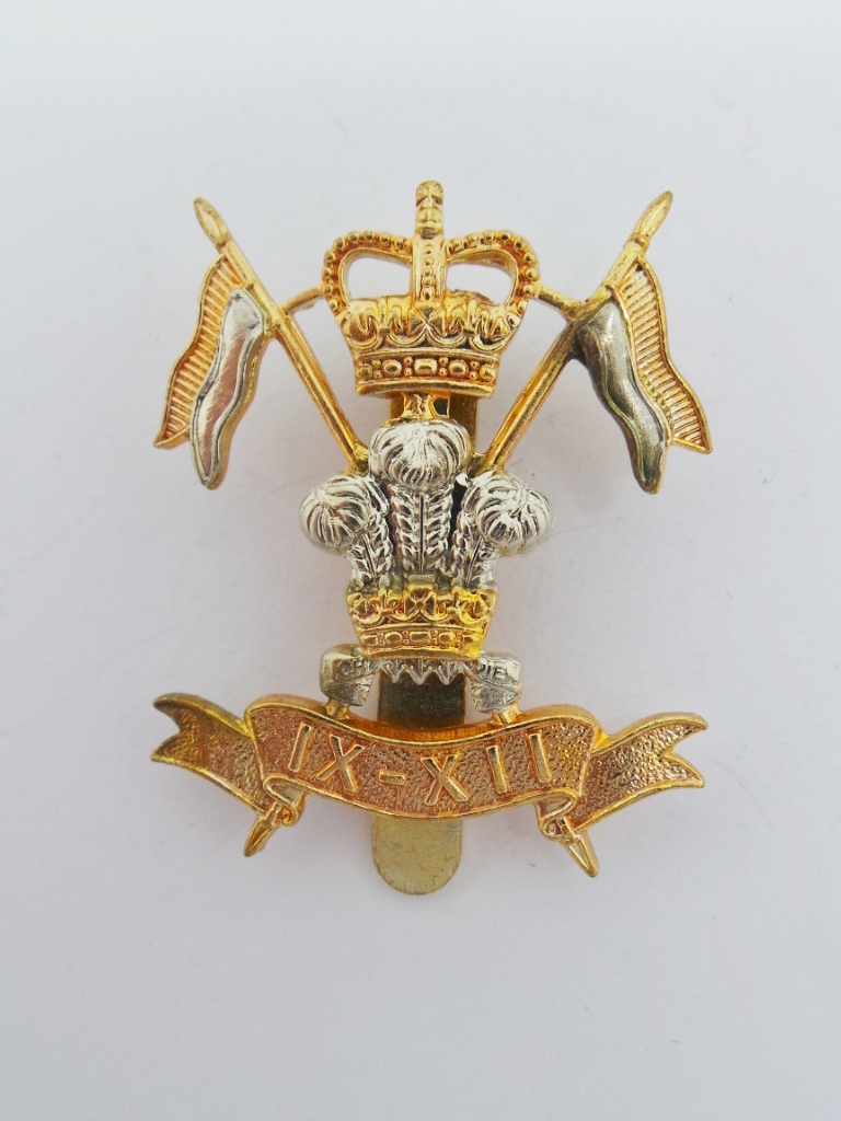 9th / 12th Royal Lancers Cap Badge - Queen's Crown