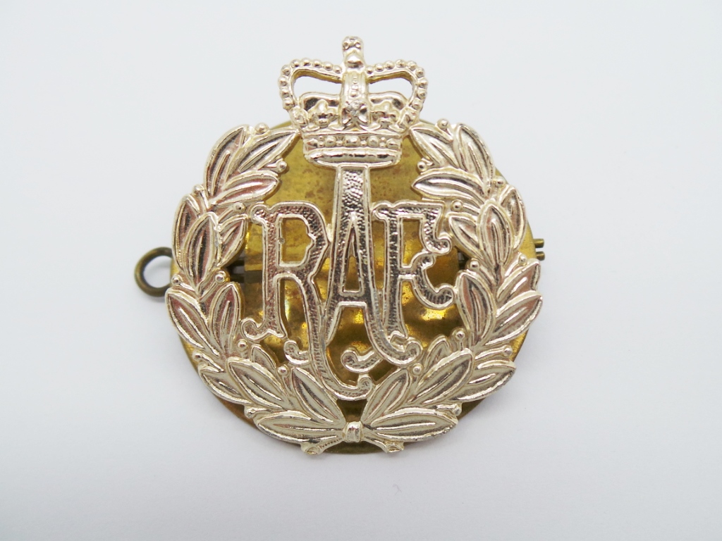 Royal Air Force (R.A.F.) Anodised (Staybrite) Cap Badge - Queen's Crown