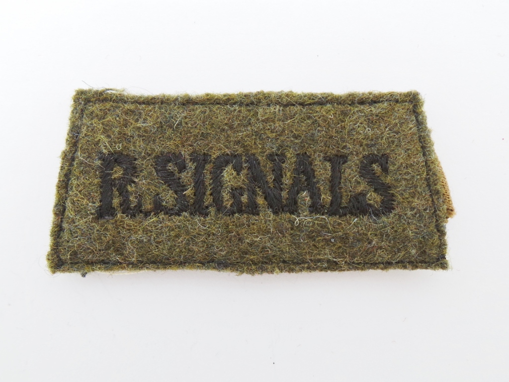 Royal Signals (R.SIGNALS) Cloth Slip On Shoulder Title